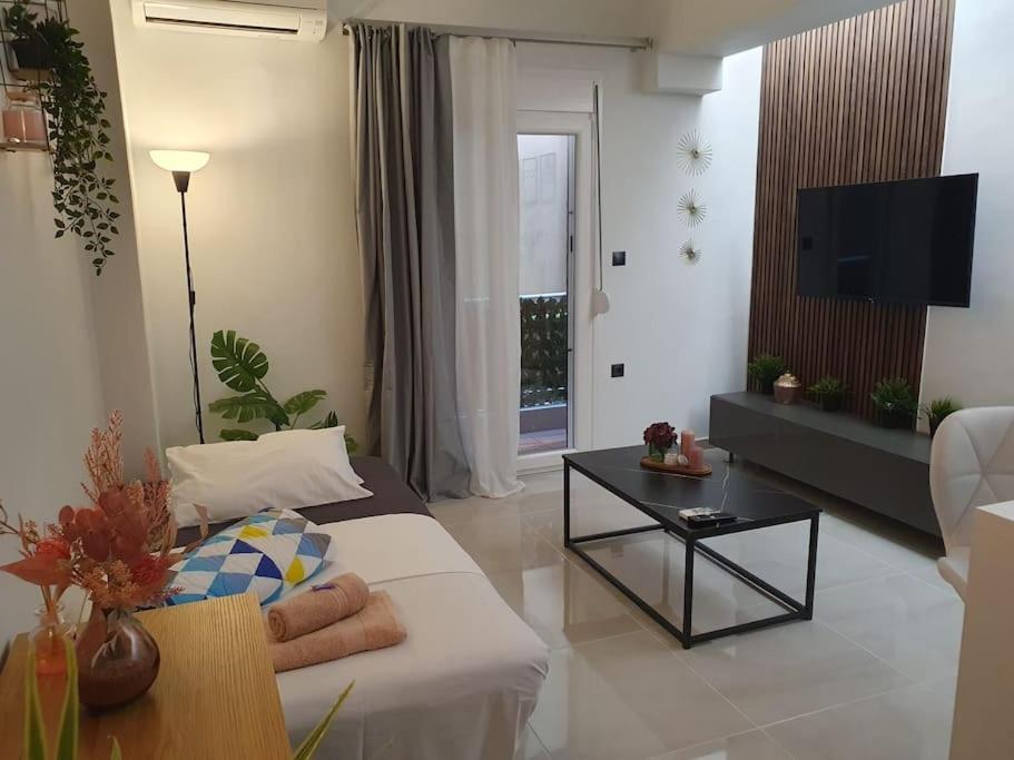 סלוניקי Pleasantstay City Appartement מראה חיצוני תמונה